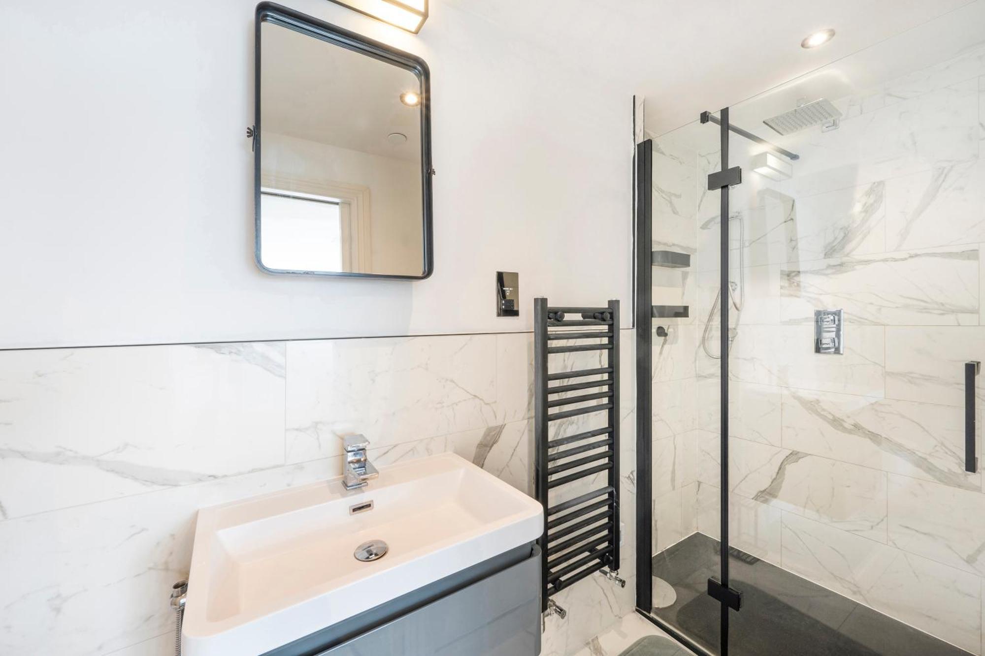 Perfect For 6 - 2 Bedroom 2 Bathroom By The Famous Hammersmith Riverside * Londra